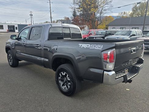 Used 2022 Toyota Tacoma TRD Off-Road image 6