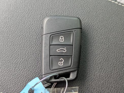 Used 2025 Volkswagen Taos S AWD/4WD image 32