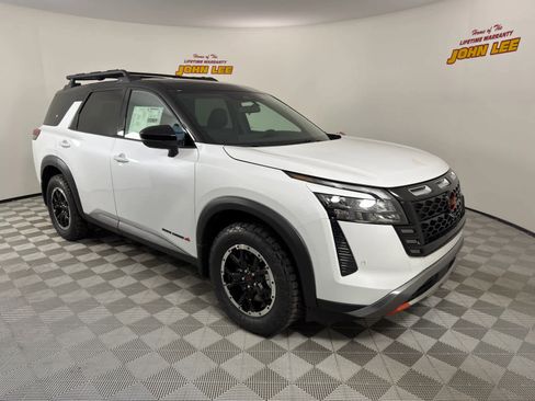 New 2026 Nissan Pathfinder Rock Creek w/ Rock Creek Premium Package AWD/4WD image 8