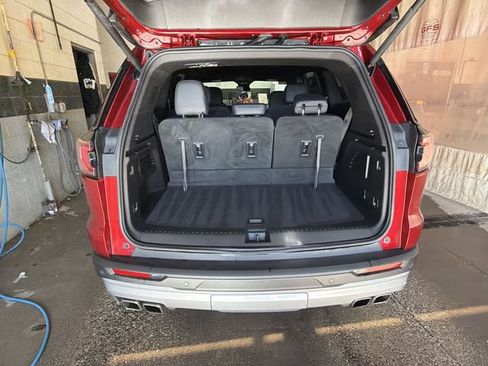 Certified 2024 GMC Acadia Elevation w/ Luxury Package AWD/4WD image 25
