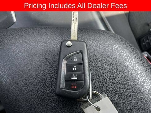 Used 2018 Toyota Camry LE FWD image 34