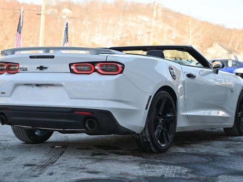 Used 2021 Chevrolet Camaro LT w/ RS Package image 5