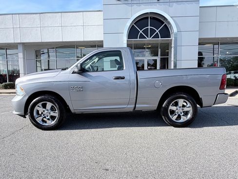 Used 2019 RAM 1500 Express RWD image 5