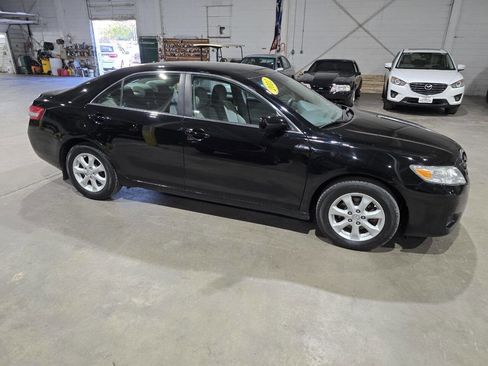 Used 2011 Toyota Camry LE w/ LE Extra-Value Pkg image 15