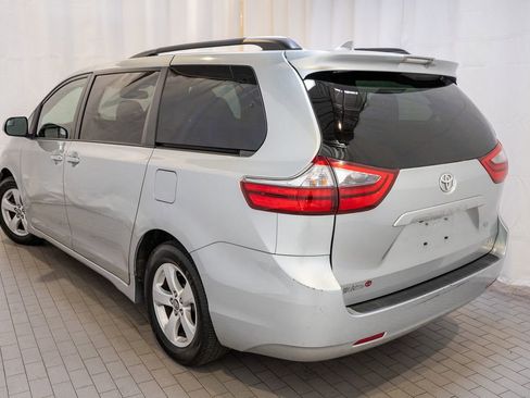 Used 2020 Toyota Sienna LE image 4