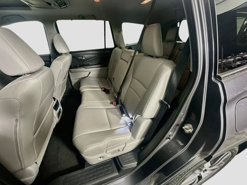 Used 2017 Honda Pilot Touring image 29