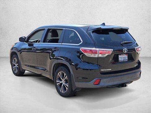 Used 2016 Toyota Highlander XLE AWD/4WD image 7