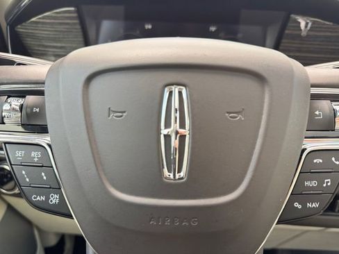 Used 2021 Lincoln Navigator Black Label w/ Cargo Convenience Package image 9