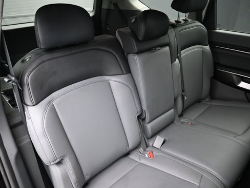 Used 2024 Kia EV9 Light image 16