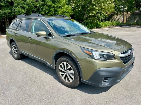 Used 2021 Subaru Outback Premium AWD/4WD image 3