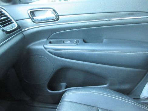 Used 2021 Jeep Grand Cherokee Limited w/ Quick Order Package 28K 80th AWD/4WD image 34