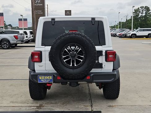 Used 2025 Jeep Wrangler Unlimited Rubicon w/ XTREMEE 35" Tire Package AWD/4WD image 6