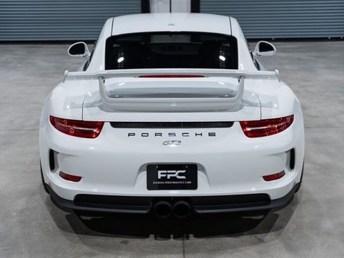Used 2015 Porsche 911 GT3 RWD image 5