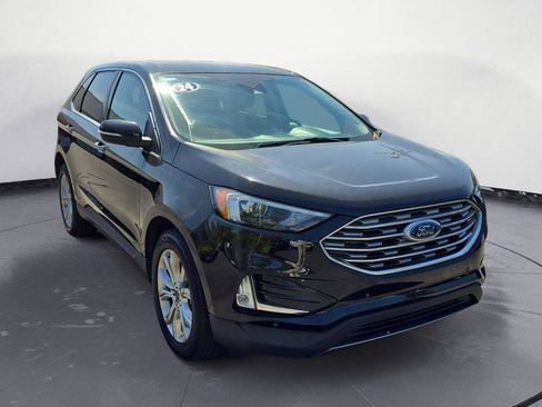Used 2024 Ford Edge Titanium AWD/4WD image 2