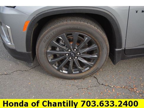 Used 2023 Chevrolet Traverse RS image 31