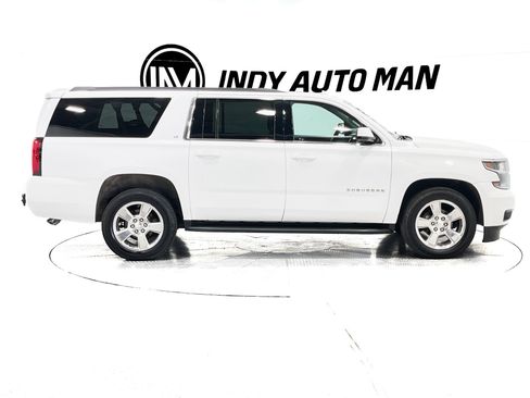 Used 2018 Chevrolet Suburban LT image 3