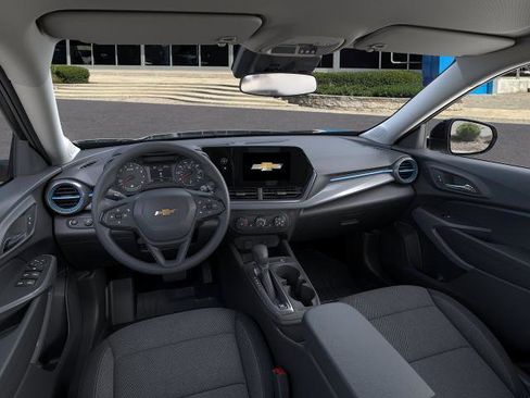 New 2026 Chevrolet Trax LS w/ LS Convenience Package FWD image 15