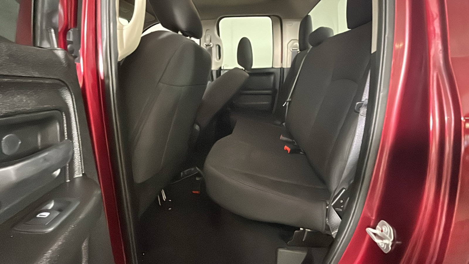 Used 2019 RAM 1500 Express w/ Wheel & Sound Group AWD/4WD image 30