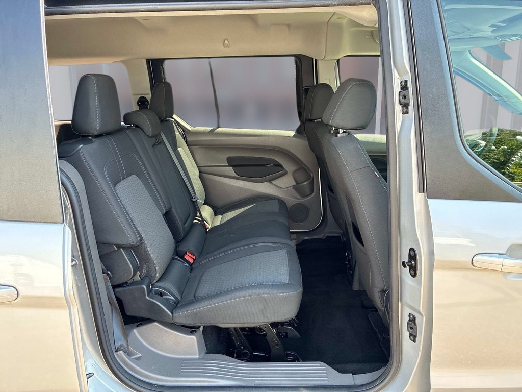 Used 2021 Ford Transit Connect XLT FWD image 19