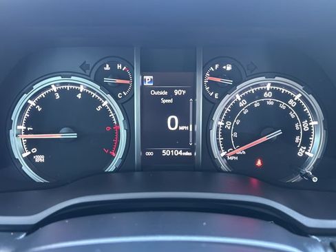 Used 2021 Toyota 4Runner TRD Off-Road Premium w/ Moonroof Package AWD/4WD image 23