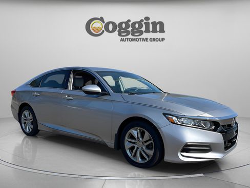 Used 2019 Honda Accord LX image 7