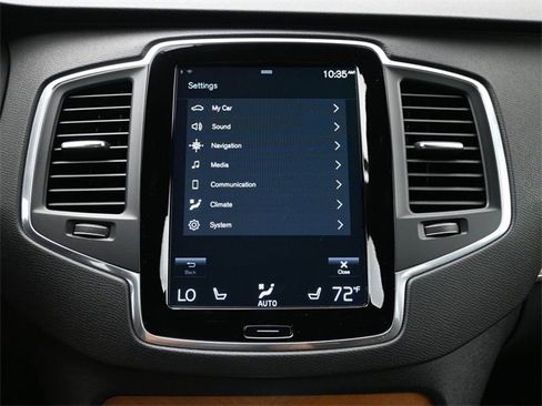 Used 2022 Volvo XC90 T6 Momentum image 15