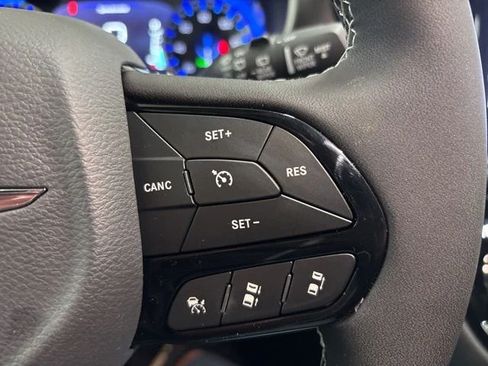 Used 2026 Chrysler Pacifica Select w/ S Appearance Package AWD/4WD image 15