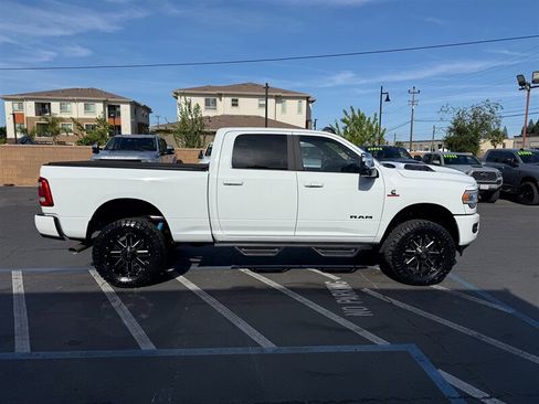 Used 2023 RAM 2500 Laramie AWD/4WD image 4