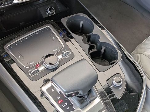 Used 2019 Audi Q7 3.0T Prestige AWD/4WD image 12