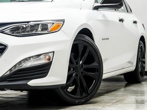 Used 2024 Chevrolet Malibu LT image 3