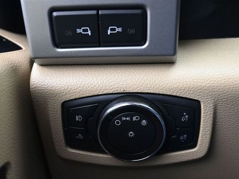 Used 2018 Ford F250 Lariat w/ Chrome Package image 23