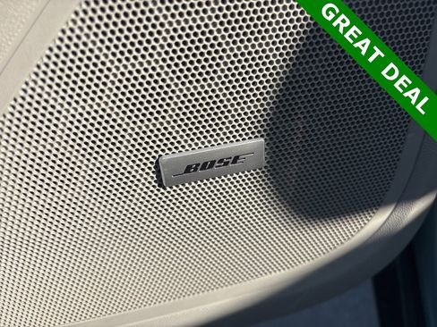 Used 2019 Chevrolet Bolt Premier w/ Infotainment Package image 15