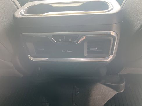 Used 2024 Chevrolet Silverado 1500 High Country w/ Midnight Edition image 37