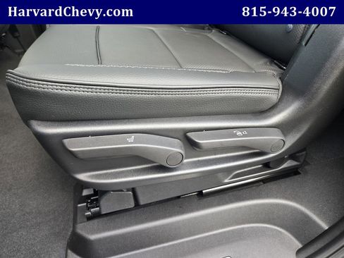 Used 2024 GMC Yukon XL Denali w/ Max Trailering Package image 32