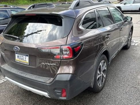 Used 2022 Subaru Outback Limited AWD/4WD image 9
