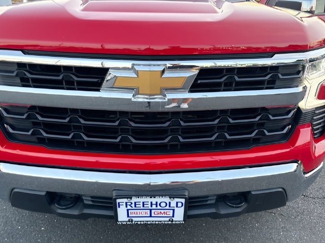 Used 2023 Chevrolet Silverado 1500 LT AWD/4WD image 30