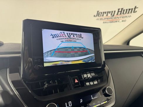 Used 2024 Toyota Corolla LE FWD image 3