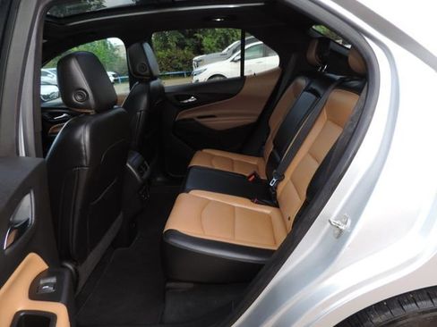 Used 2020 Chevrolet Equinox Premier image 24