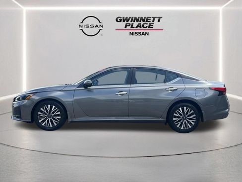Certified 2023 Nissan Altima 2.5 SV FWD image 22