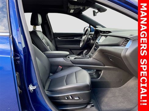 Used 2024 Cadillac XT5 Premium Luxury w/ Technology Package image 31