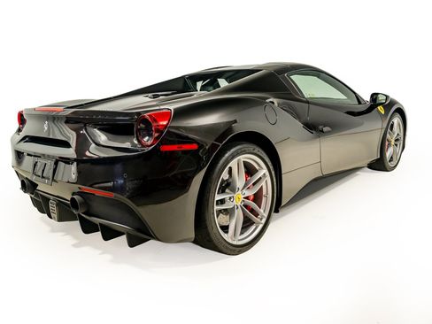 Certified 2018 Ferrari 488 Spider RWD image 9