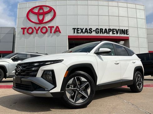 Used 2025 Hyundai Tucson SEL image 2