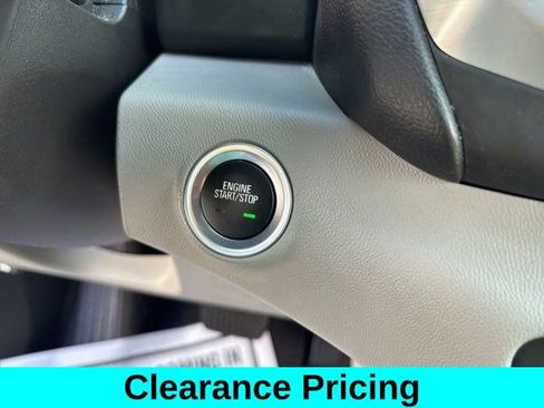 Used 2023 GMC Terrain SLE w/ Driver Convenience Package image 20