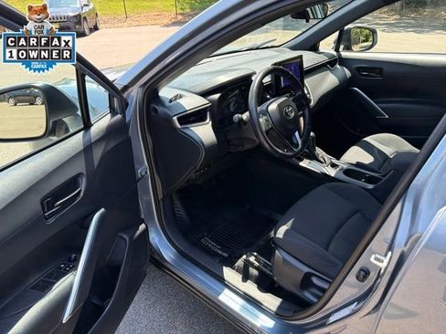 Used 2023 Toyota Corolla Cross AWD Hybrid w/ Moonroof Package image 11