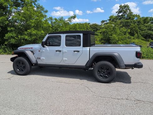 Used 2023 Jeep Gladiator Mojave w/ Cold Weather Group AWD/4WD image 4