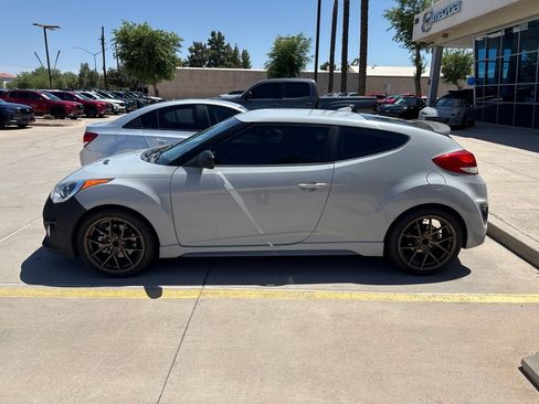 Used 2014 Hyundai Veloster Turbo R-Spec FWD image 2
