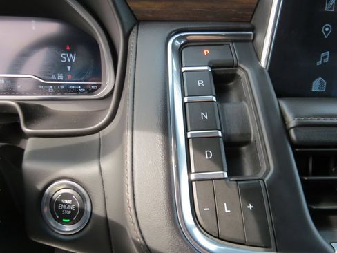 Certified 2024 Chevrolet Tahoe High Country AWD/4WD image 27