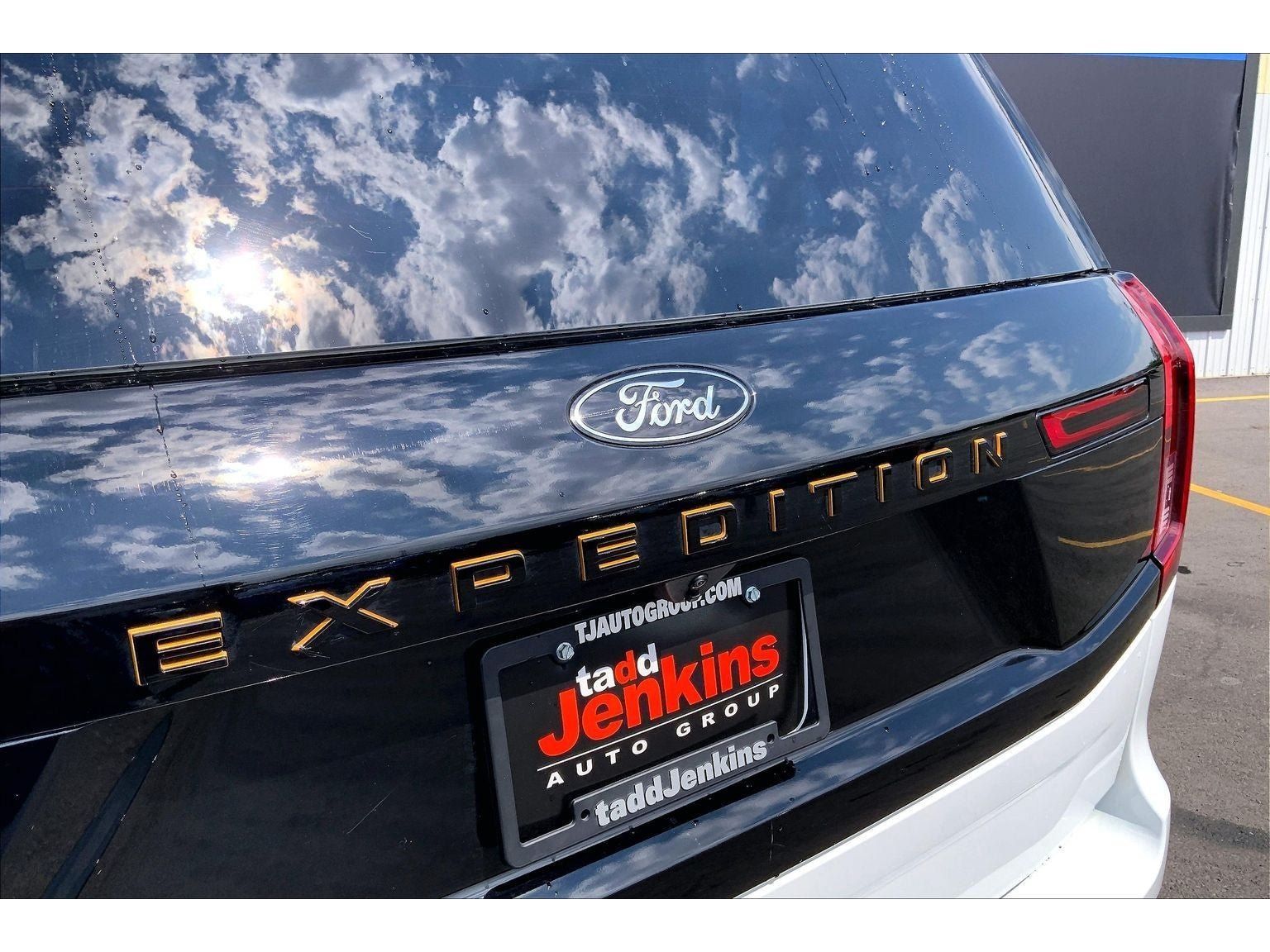 Used 2025 Ford Expedition Tremor AWD/4WD image 34
