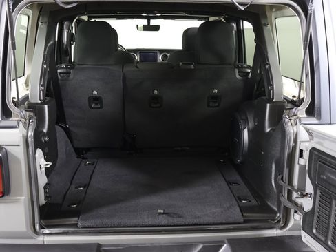 Used 2021 Jeep Wrangler Unlimited Sahara w/ Uconnect 4C Nav & Sound Group image 16