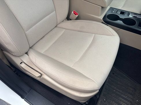 Used 2017 Subaru Outback 2.5i Premium AWD/4WD image 27